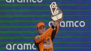 Óscar Piastri se sorprendió con la estrategia de Verstappen en España