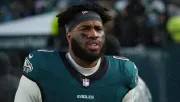  Los 49ers completan intercambio para adquirir a Bryce Huff de los Eagles 