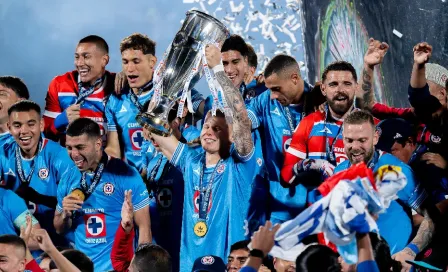¡Festejan hasta en Polonia! Selección polaca celebró título de Cruz Azul por Bogusz
